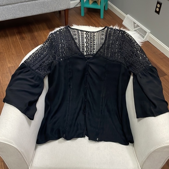 BOHO V-NECK LACE CROCHET BUTTON DOWN FLOWY BELL SLEEVE BLACK BLOUSE - Picture 8 of 12